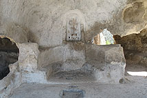 Эски-Кермен - алтарь пещерного храма - фото Анны Кожиной